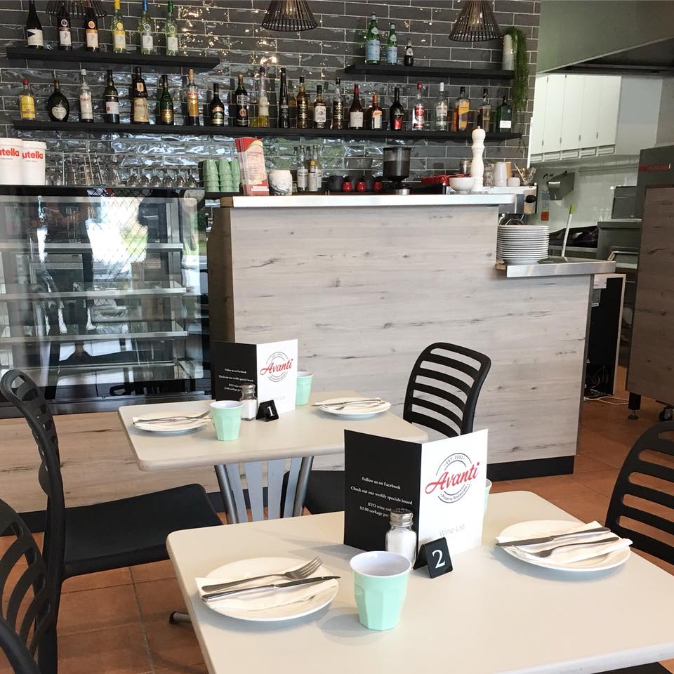 Avanti Pizzeria Restaurant