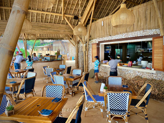 Sundays Beach Club