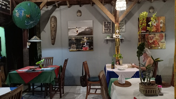 Barclona Lovina Bar & Restaurant