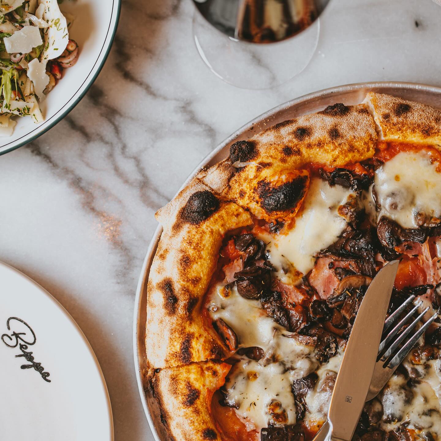 Beppe Wood-Fired Pizza @ Daylesford Hotel