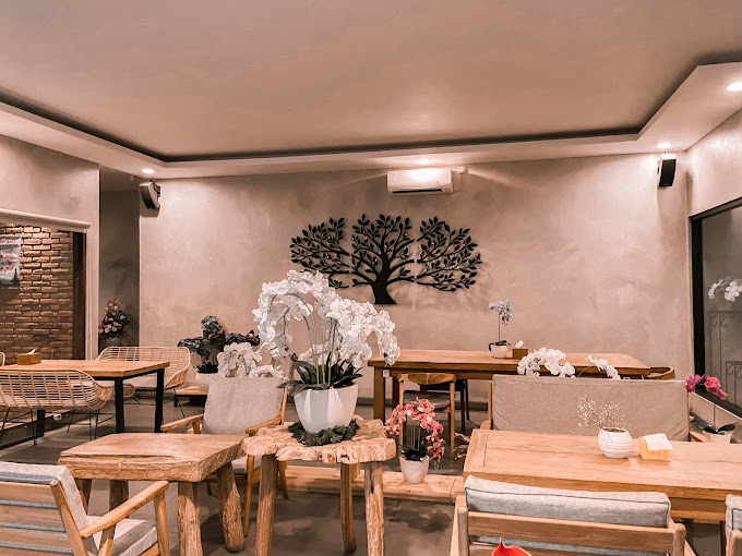 Wiku Coffee, Roastery, and Eatery