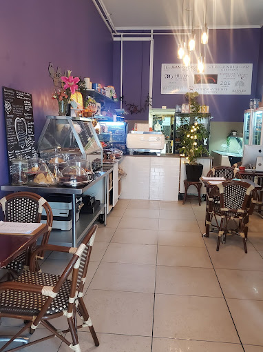 Manu's Bistro