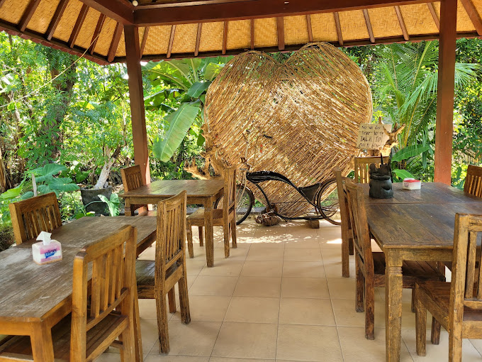 Mae Warung The Little tacoz Cafe