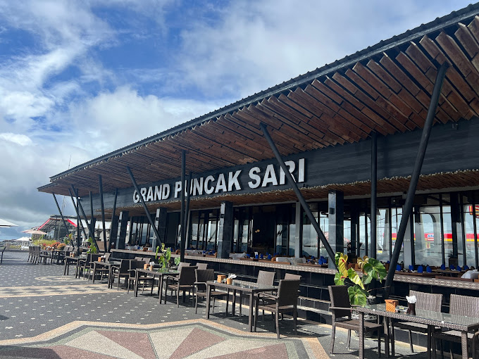 Grand Puncak Sari Restaurant