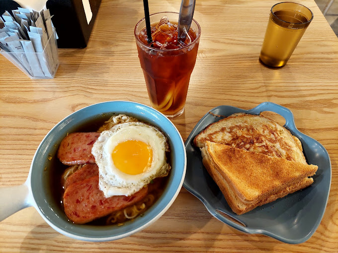 The Lucky Guys Cafe
