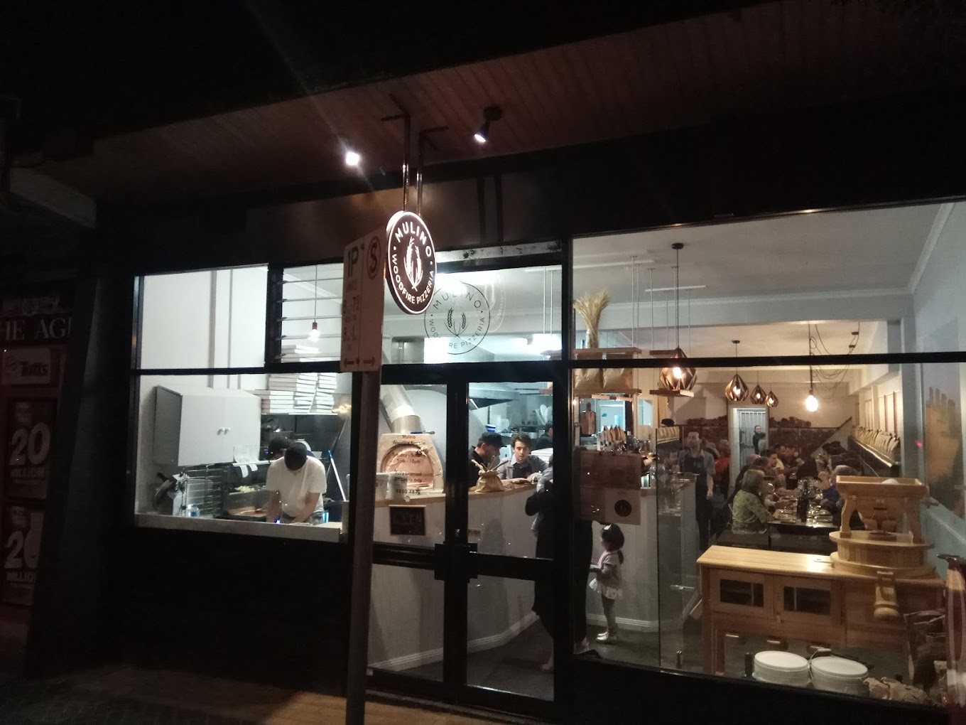 Mulino Woodfire Pizzeria