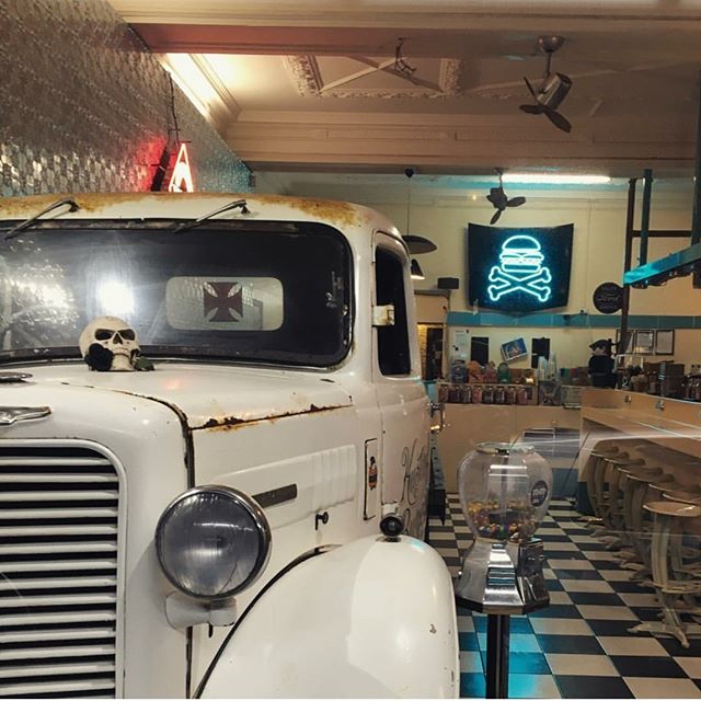 Kustom Burgers