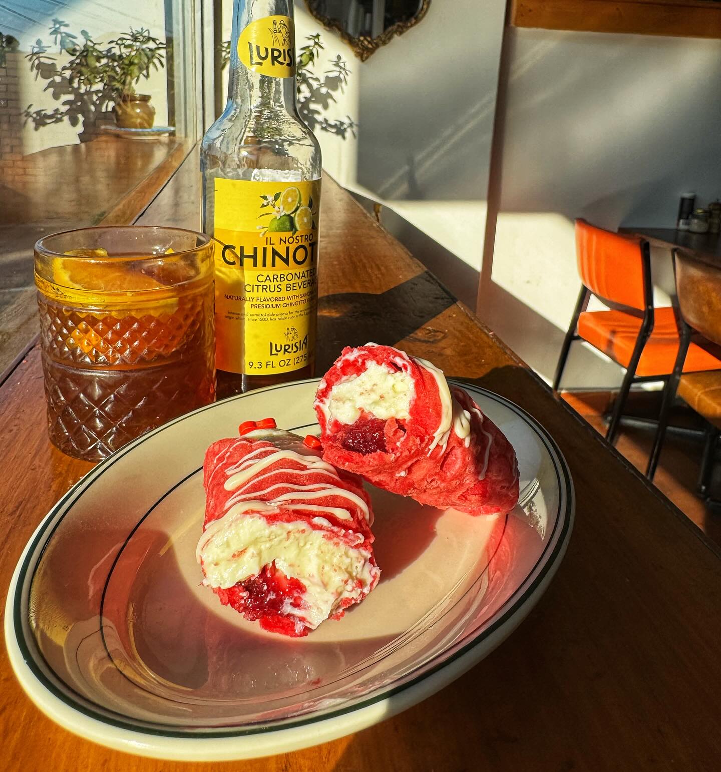 Cannoli Bar