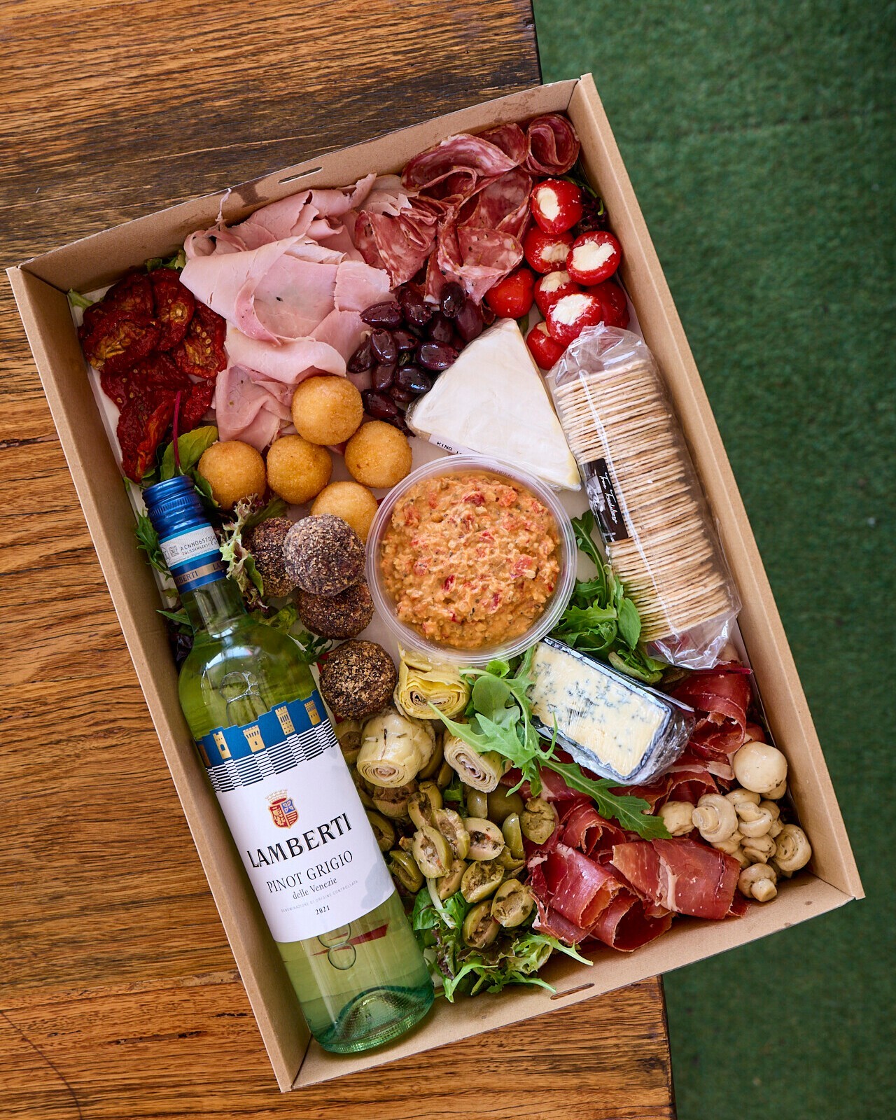 Antipasti Deli & Cafe