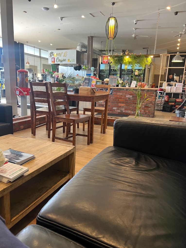 HIYC Pizzeria and Café