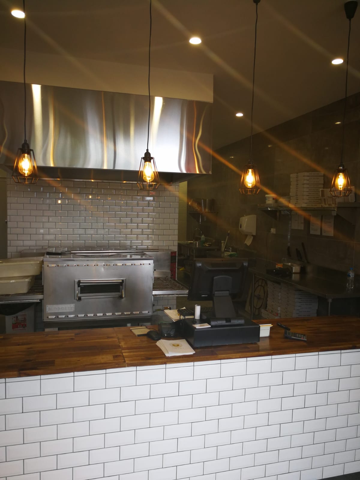 Hillz Pizza Bar