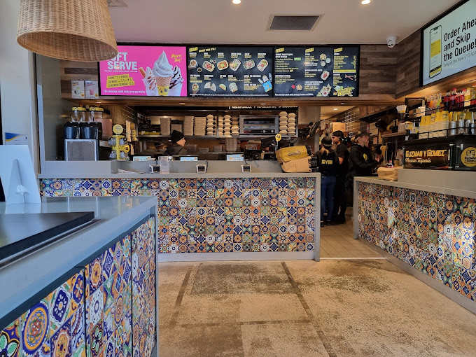 Guzman y Gomez - Bowen Hills