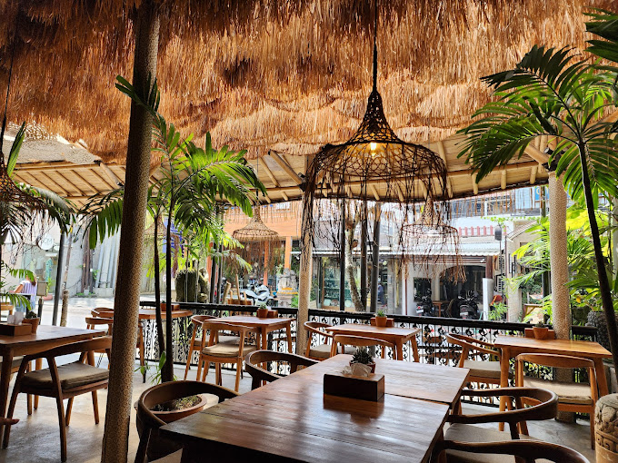 Monkey Legend Restaurant & Bar