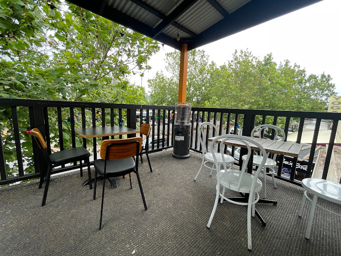 Mk's Cafe