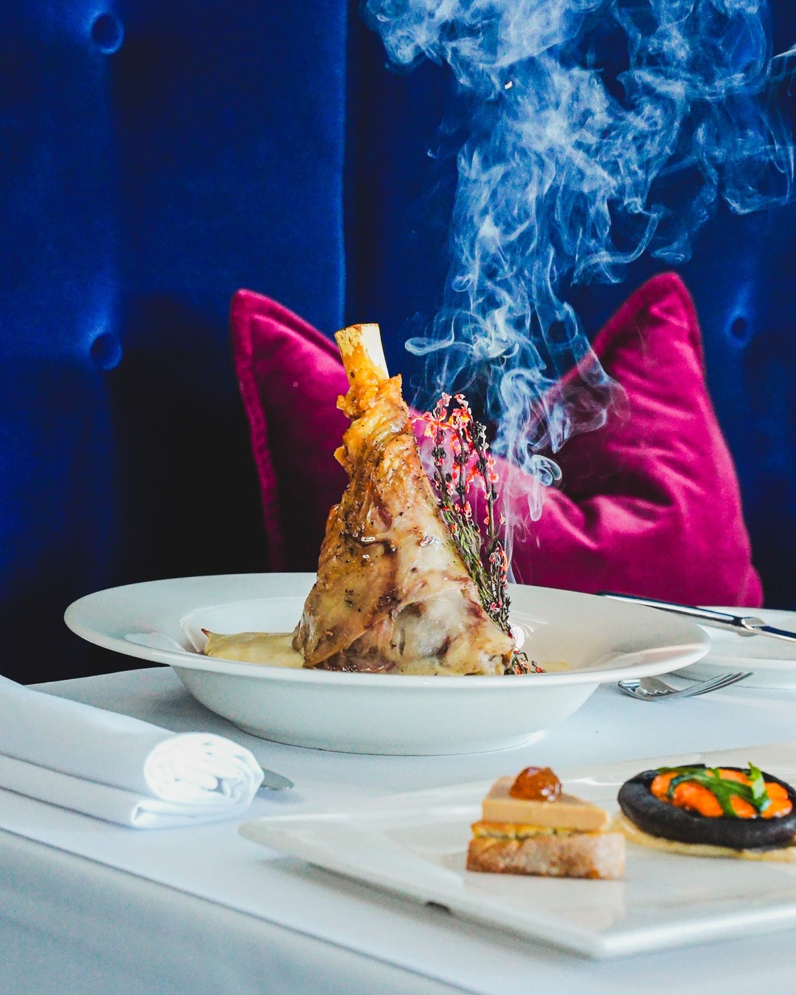 La Belle Vie Bistro
