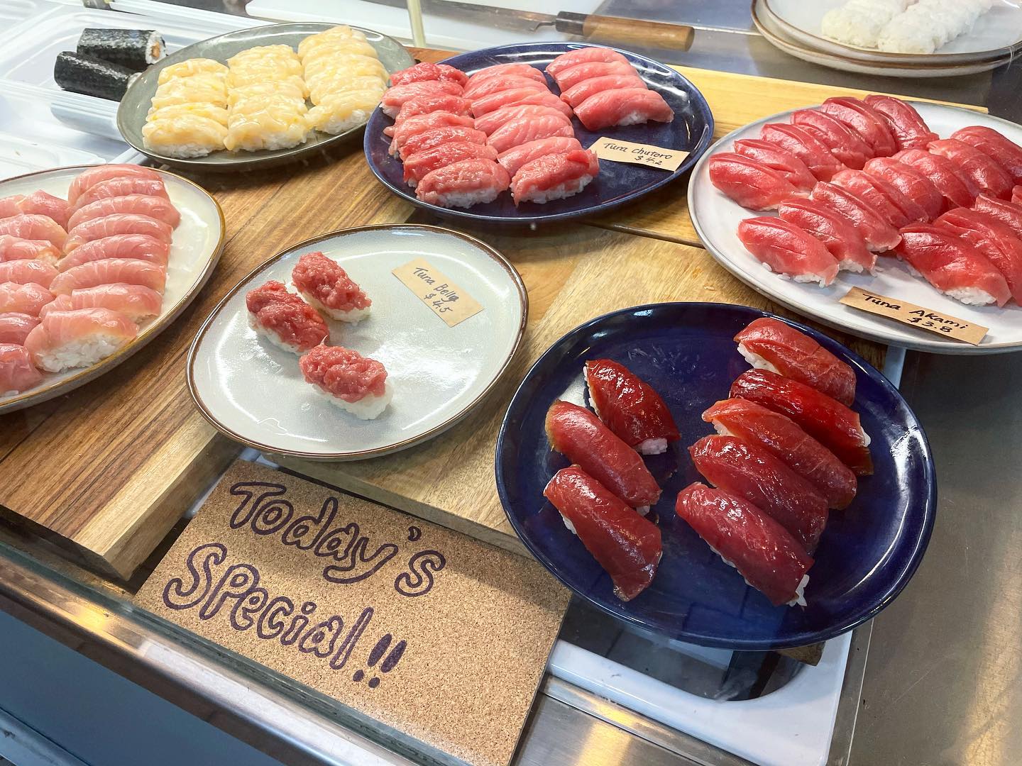 TOCHI DELI