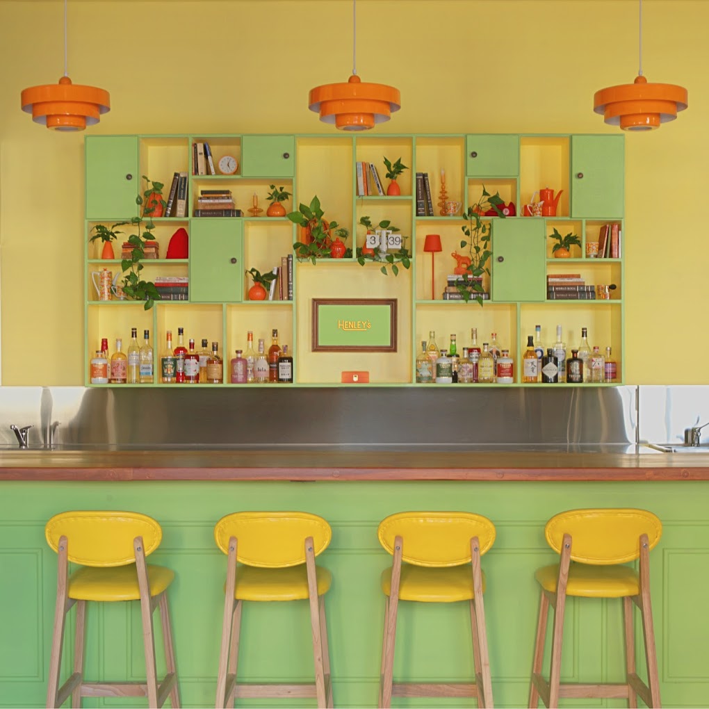 Henley's Cocktail Bar & Kitchen