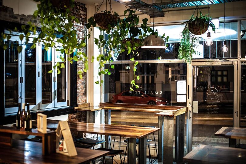 Small Print Pizza Bar