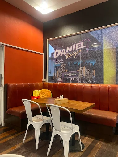 Daniel Thaiger Burger hub & STAX burger