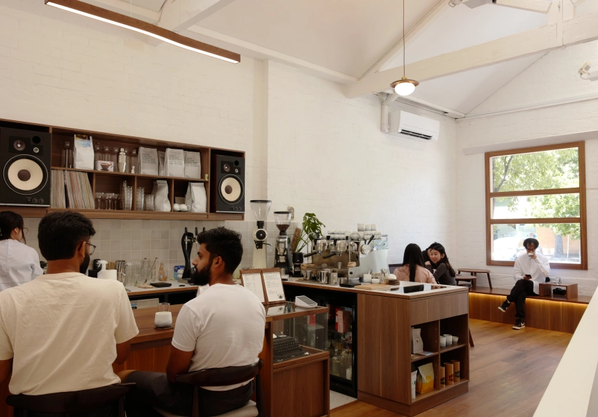 Cafe Tomi