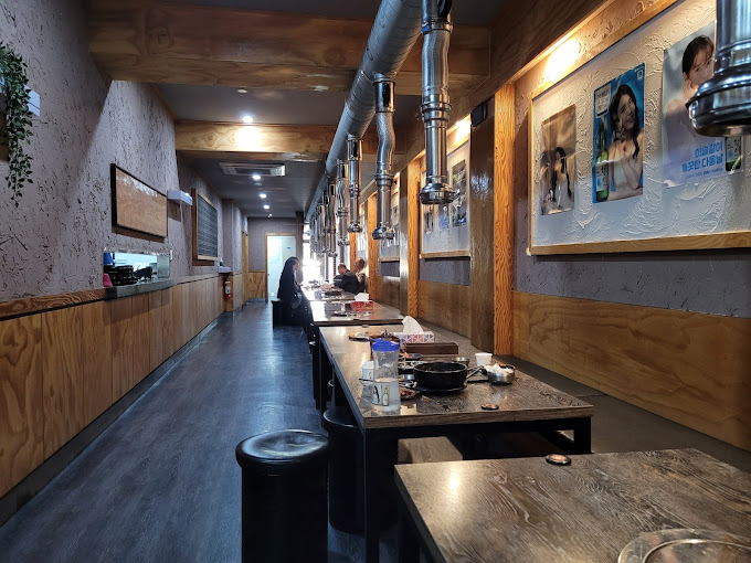 Sinchon korean restaurants West ryde, korean bbq 신촌 웨스트라이드 묵은지 삼겹살