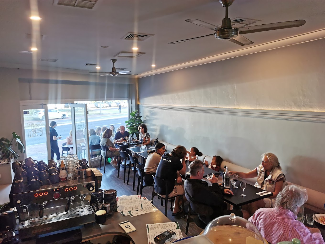 CHILLAX cafe