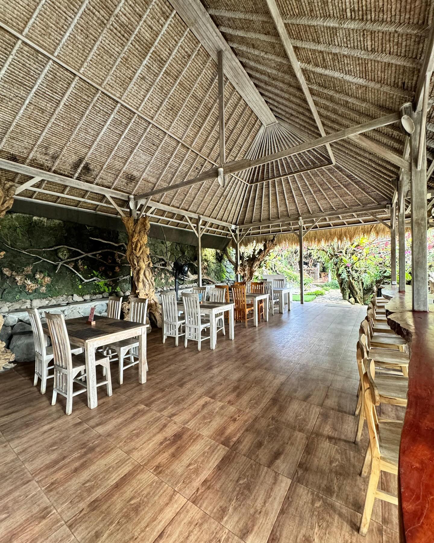 Sari timbul resto by kububali