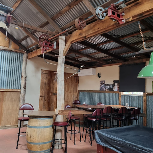 Barney's Bar & Bistro