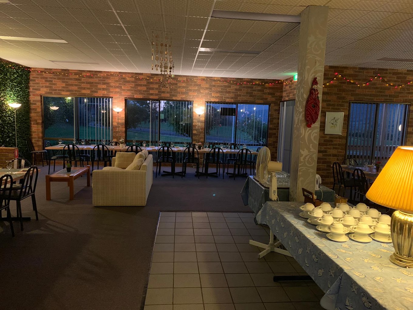 Mountain Creek Motel Bar And Restaurant