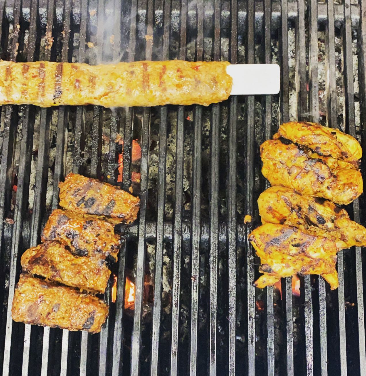 Yozzy Kebab Grill & Cafe