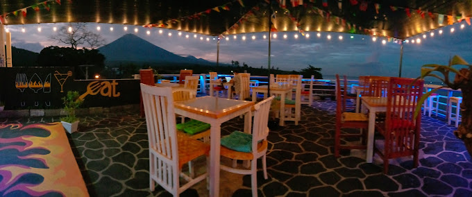 Warung Srikandi /Pacha Beach