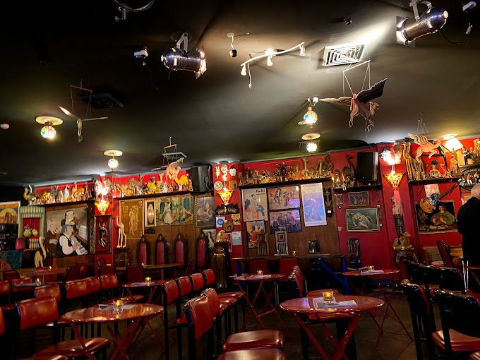 Camelot Lounge