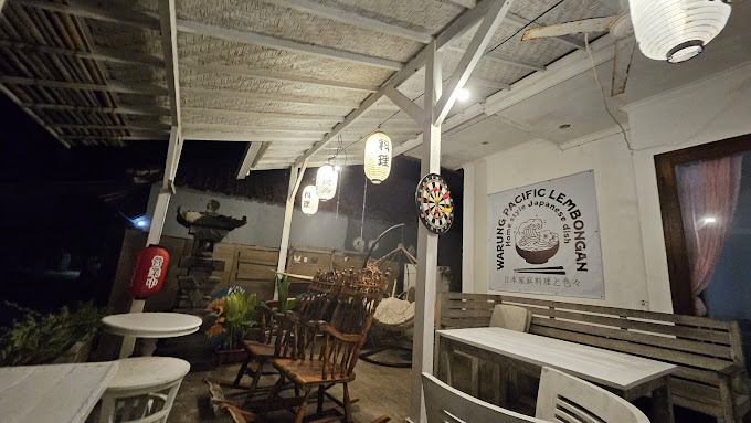 Warung PACIFIC Lembongan