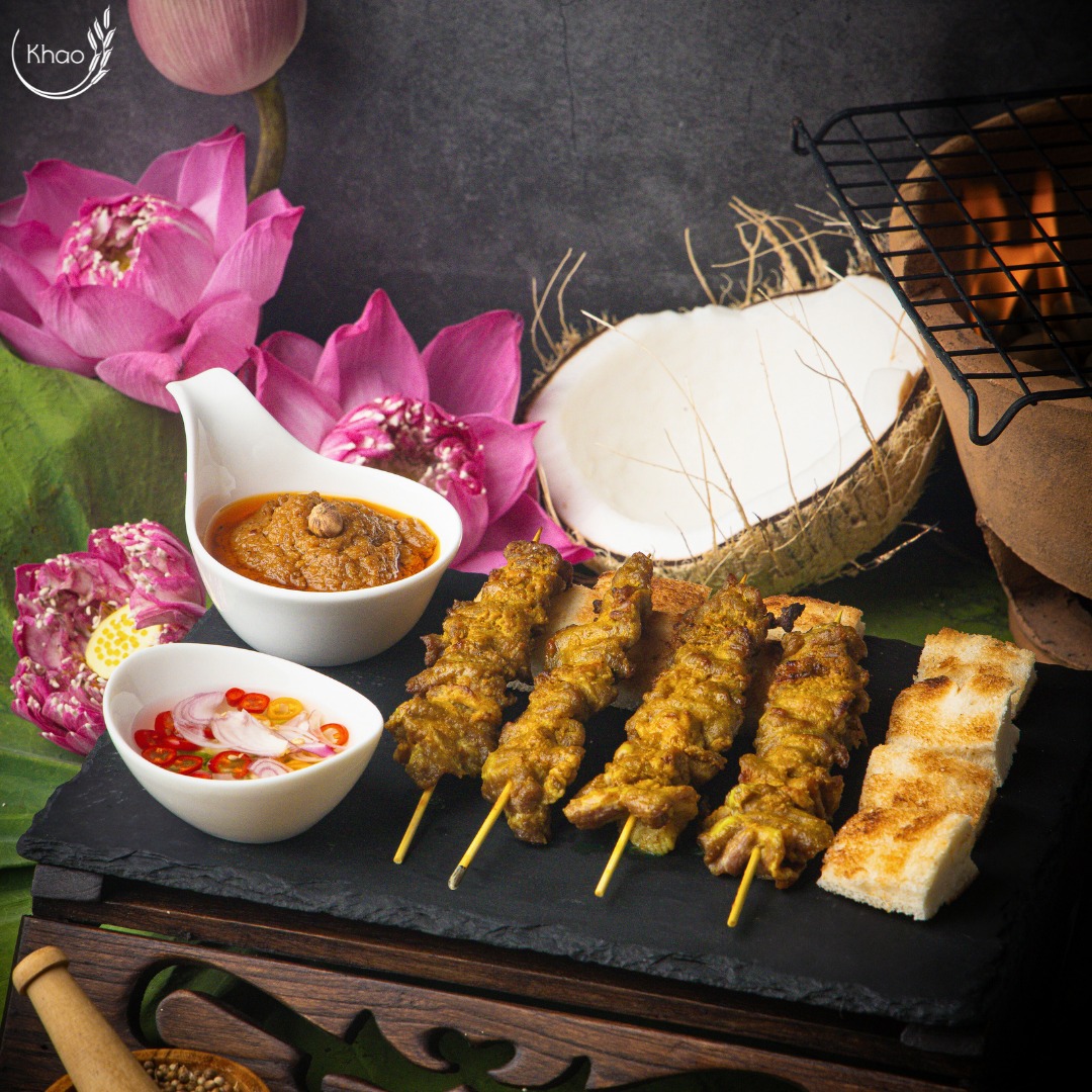 KHAO (Ekkamai)