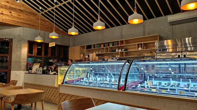 Al Bacio Gelato & Cafe