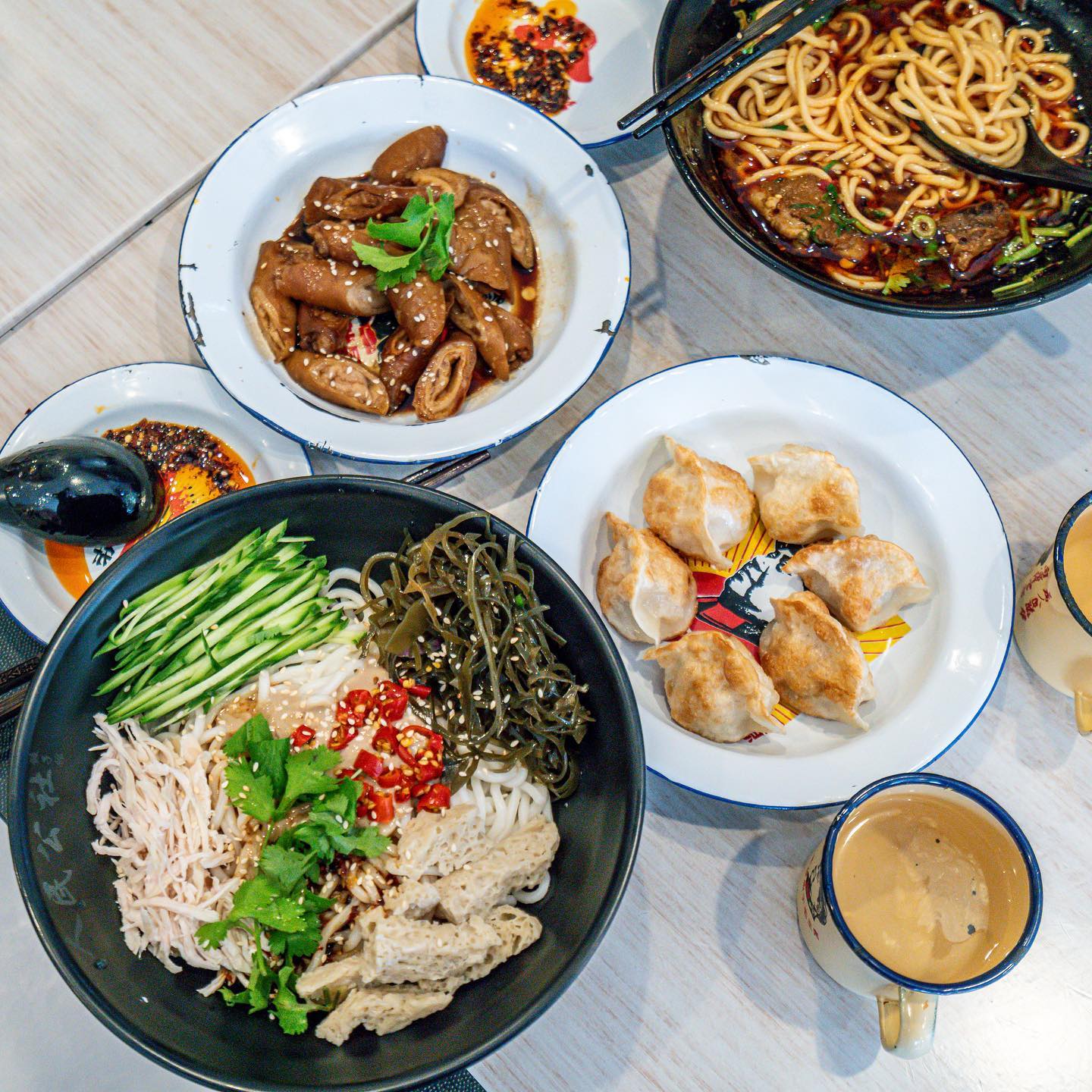 Peoples Inn Dumpling House 人民公社饺子馆