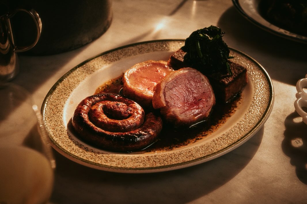 Joe's Tavern, Restaurant & Bar