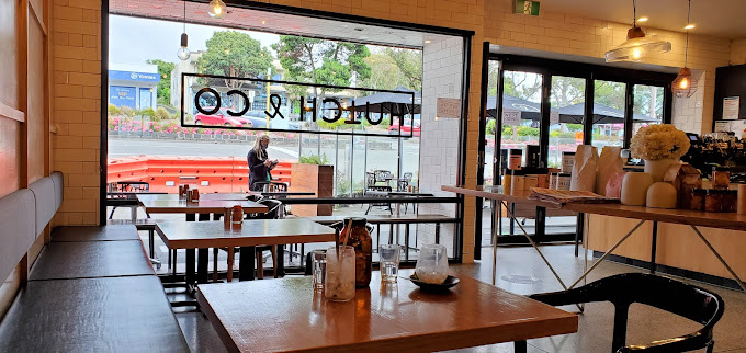 Hutch & Co Cafe