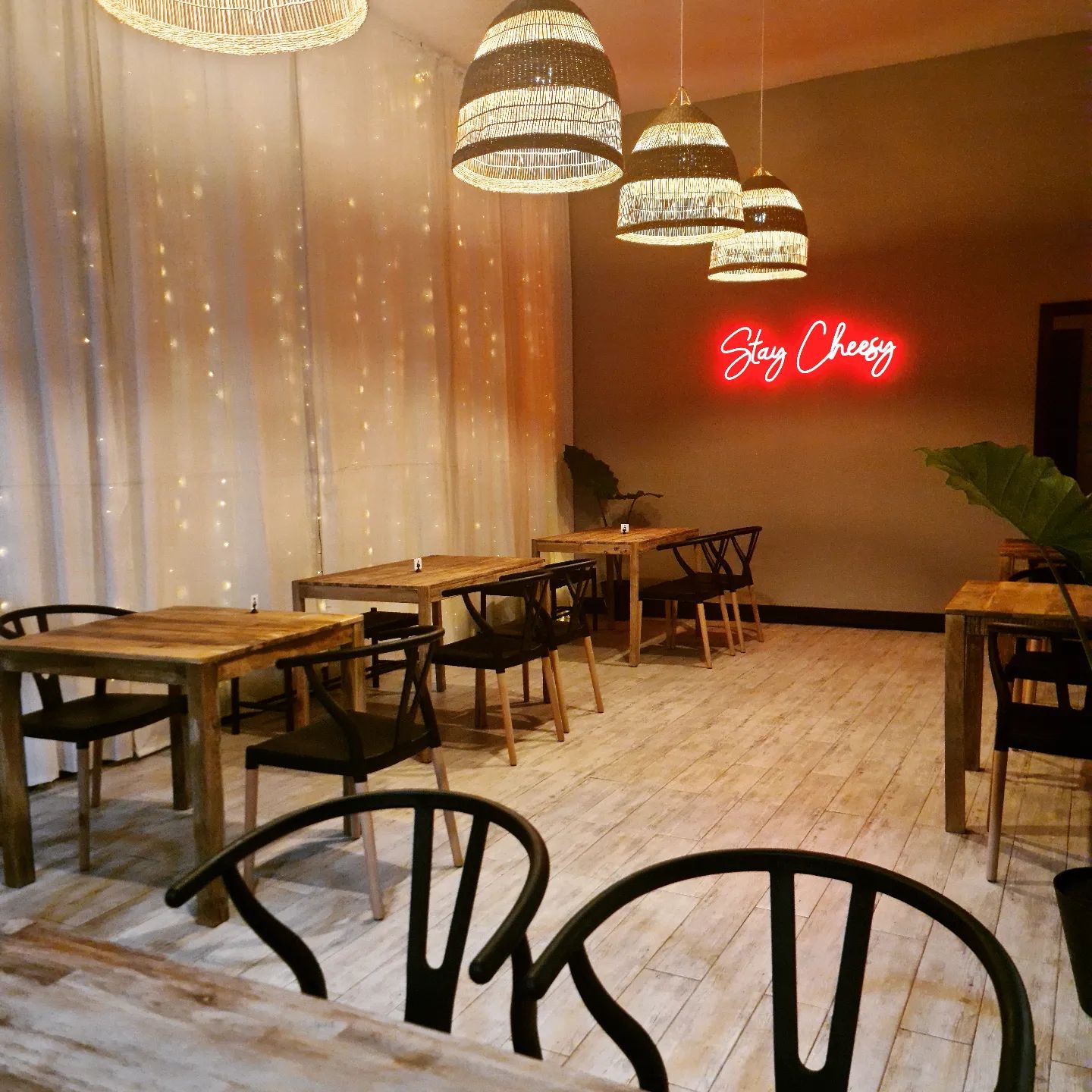 Carmelo's Wood Fired Pizza