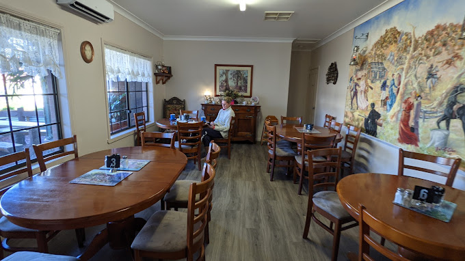 Glenrowan Dad & Dave's Billy Tea Rooms & Accommodation