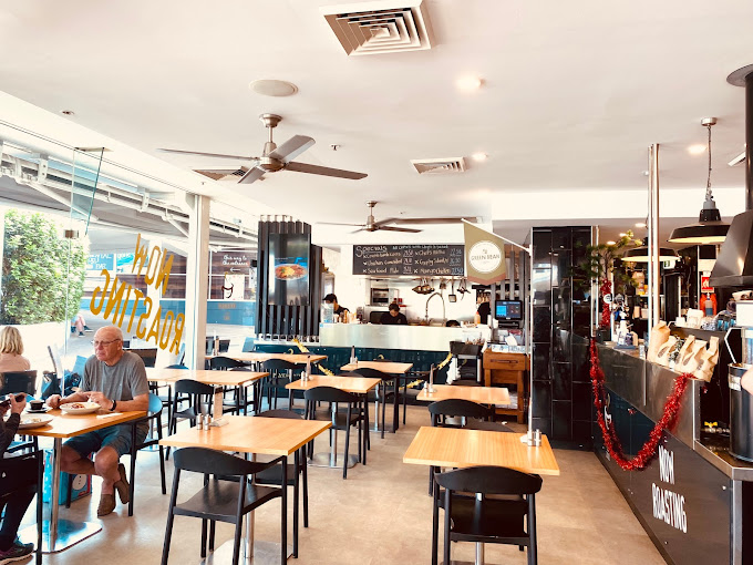 Pavement Cafe