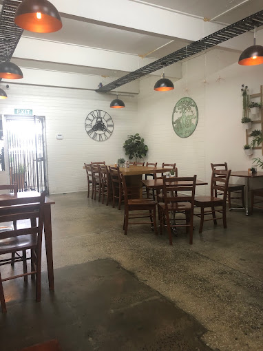 Lola's Cafe
