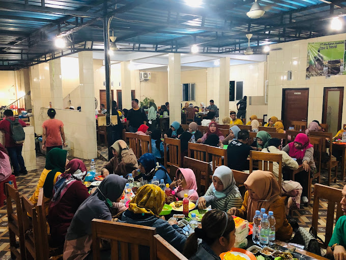 Bu Lina Ayam Betutu Gilimanuk (Didepan Men Tempeh)