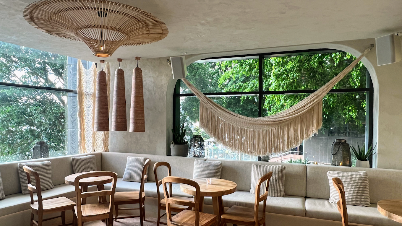 Alegre Bar and Dining