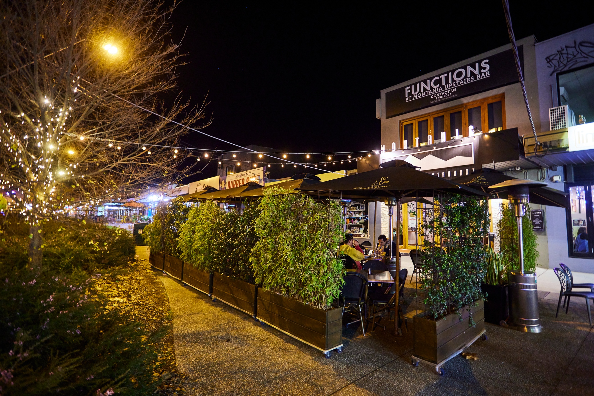 Montania Cafe - Bar - Restaurant