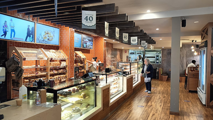 Bakery & Cafe – Banjo’s Glenelg