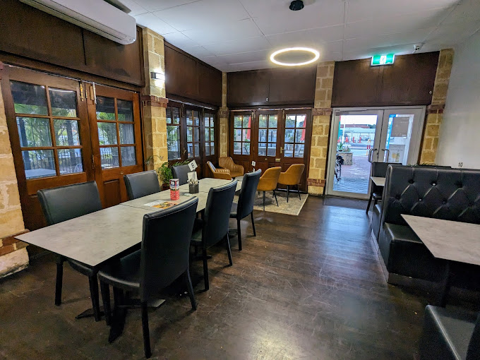 Round the Corner Bar and Grill