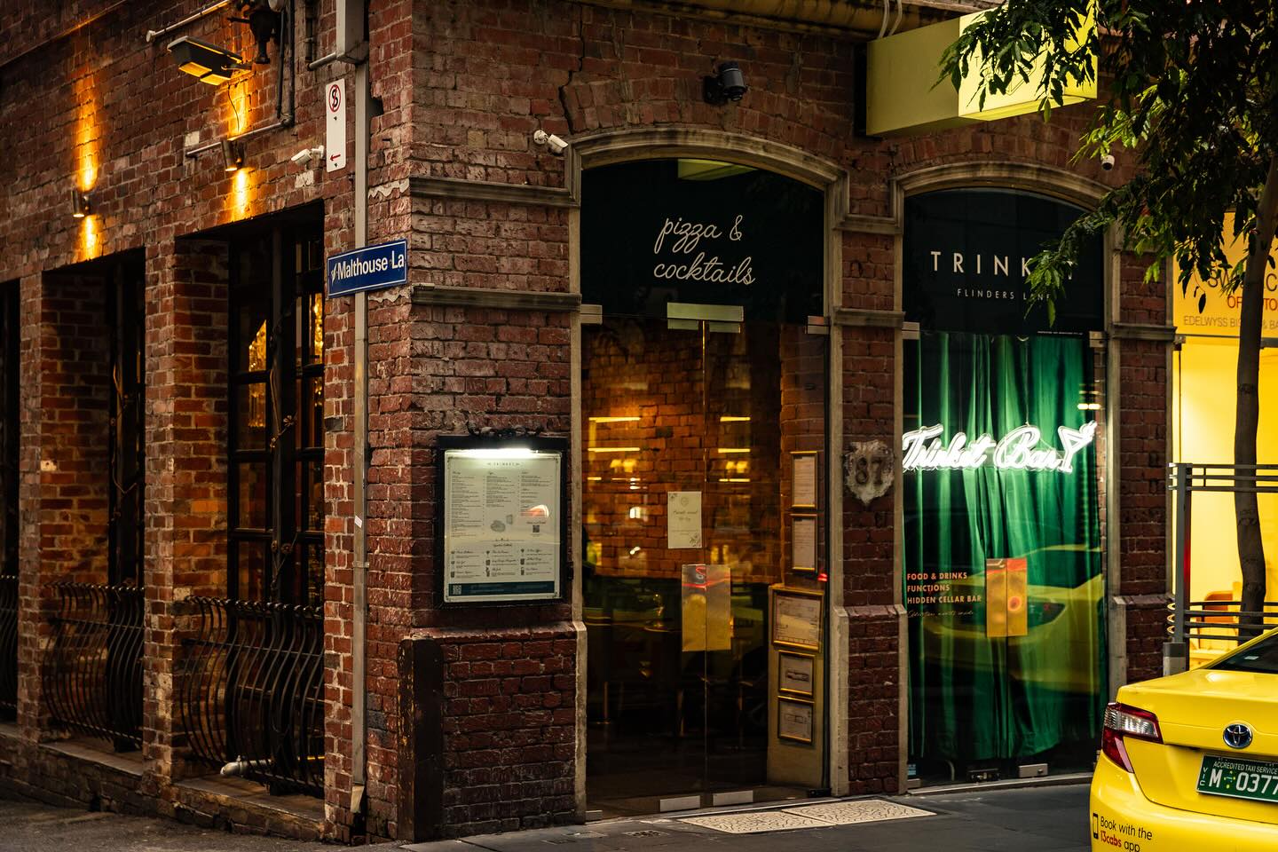 Trinket Bar
