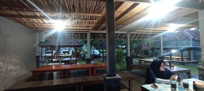 Warung Ikan Bakar Xenia