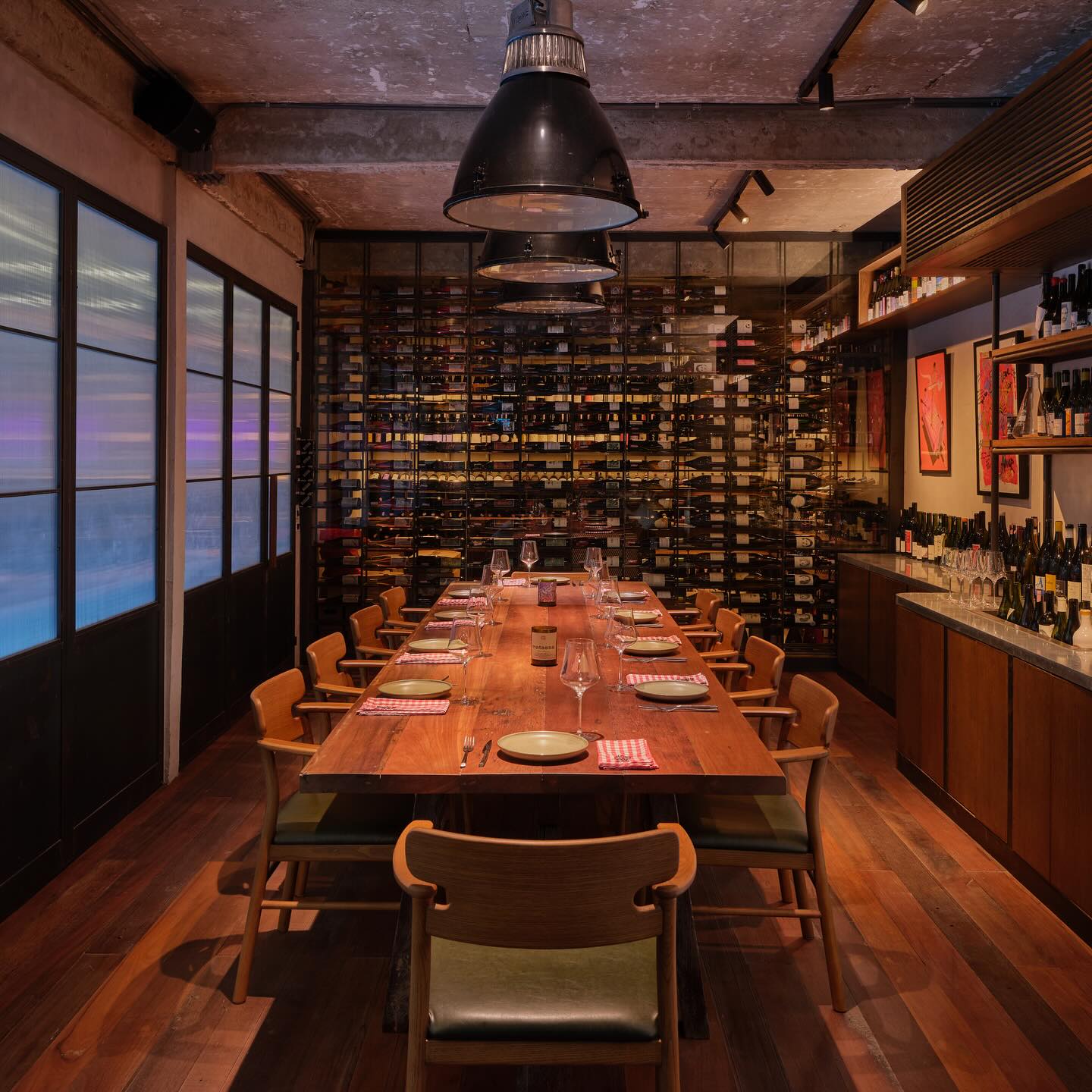 Mod Kaew Wine Bar